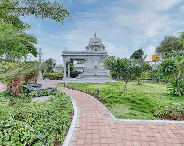 Greenery and gardens at Between The Greens