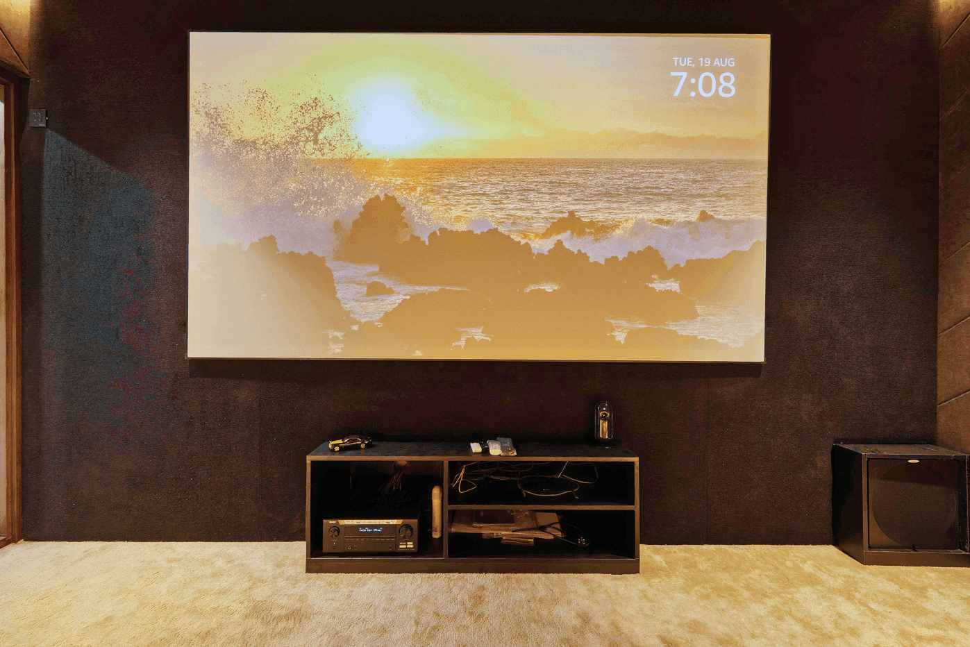 Interior View 9